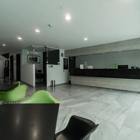 Hotel Lemon Green -Zona Expo Frente Al Centro De Convenciones 과달라하라 외부 사진