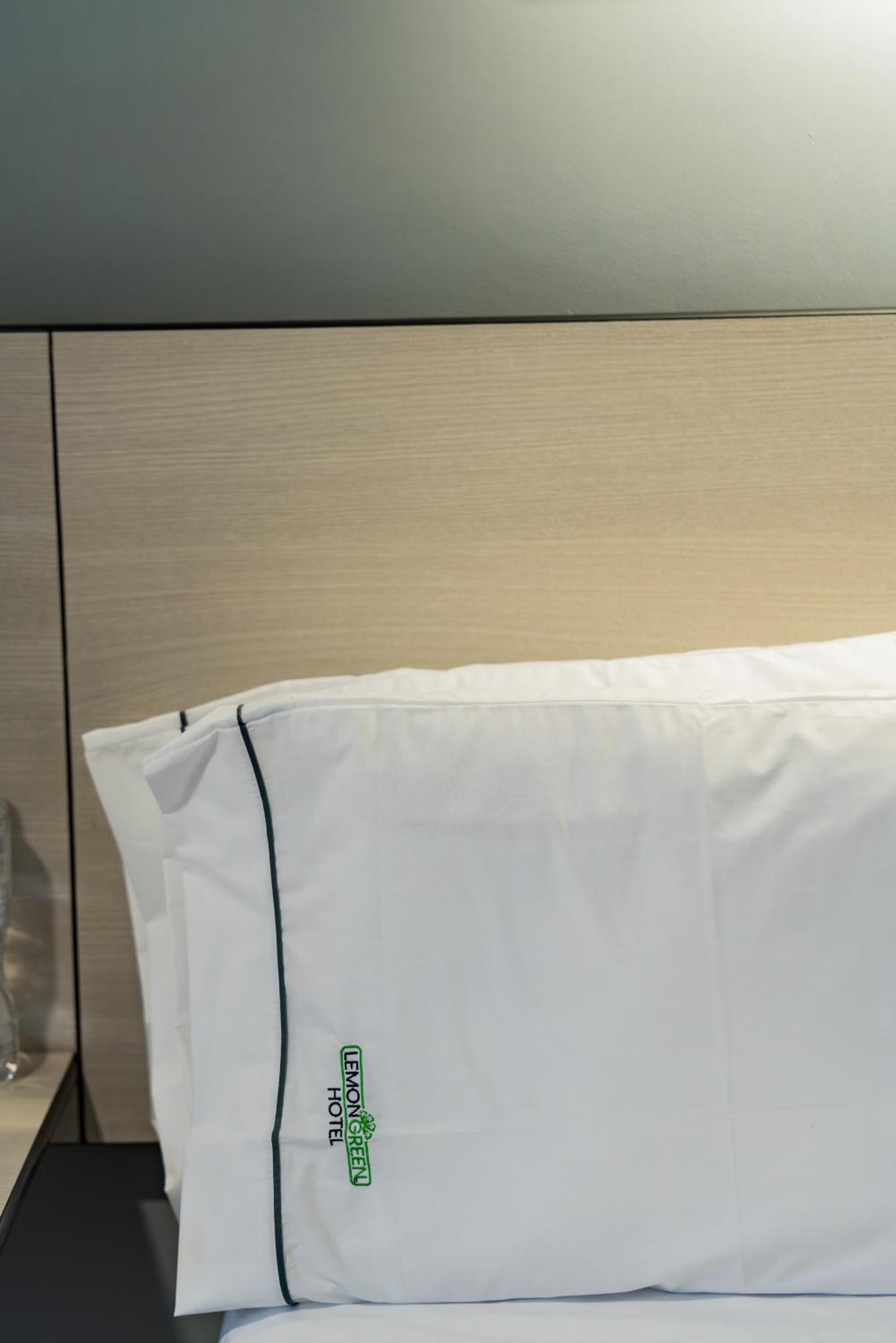 Hotel Lemon Green -Zona Expo Frente Al Centro De Convenciones 과달라하라 외부 사진
