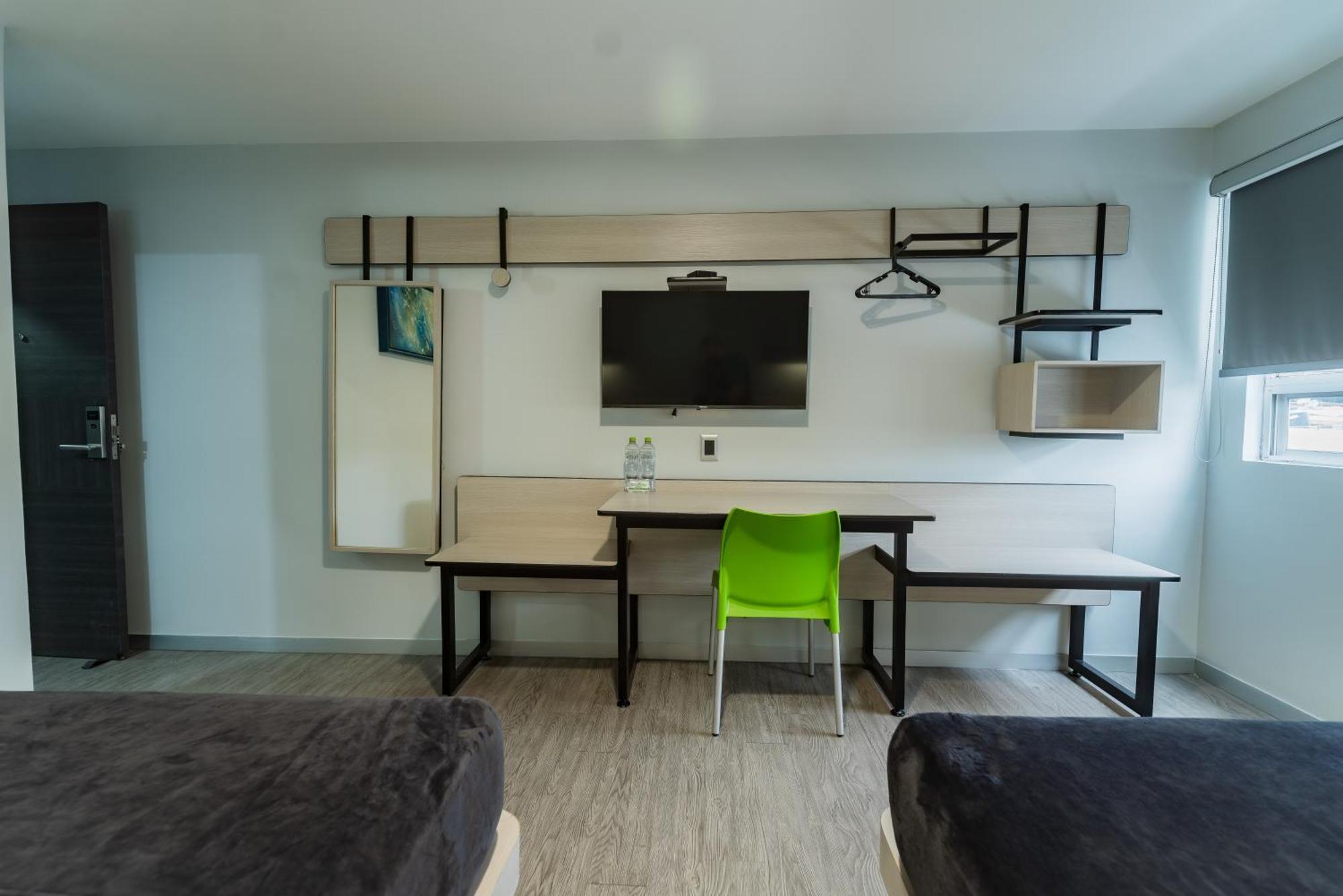 Hotel Lemon Green -Zona Expo Frente Al Centro De Convenciones 과달라하라 외부 사진