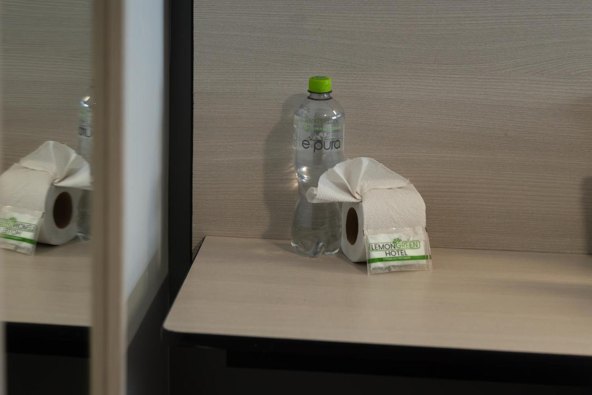 Hotel Lemon Green -Zona Expo Frente Al Centro De Convenciones 과달라하라 외부 사진