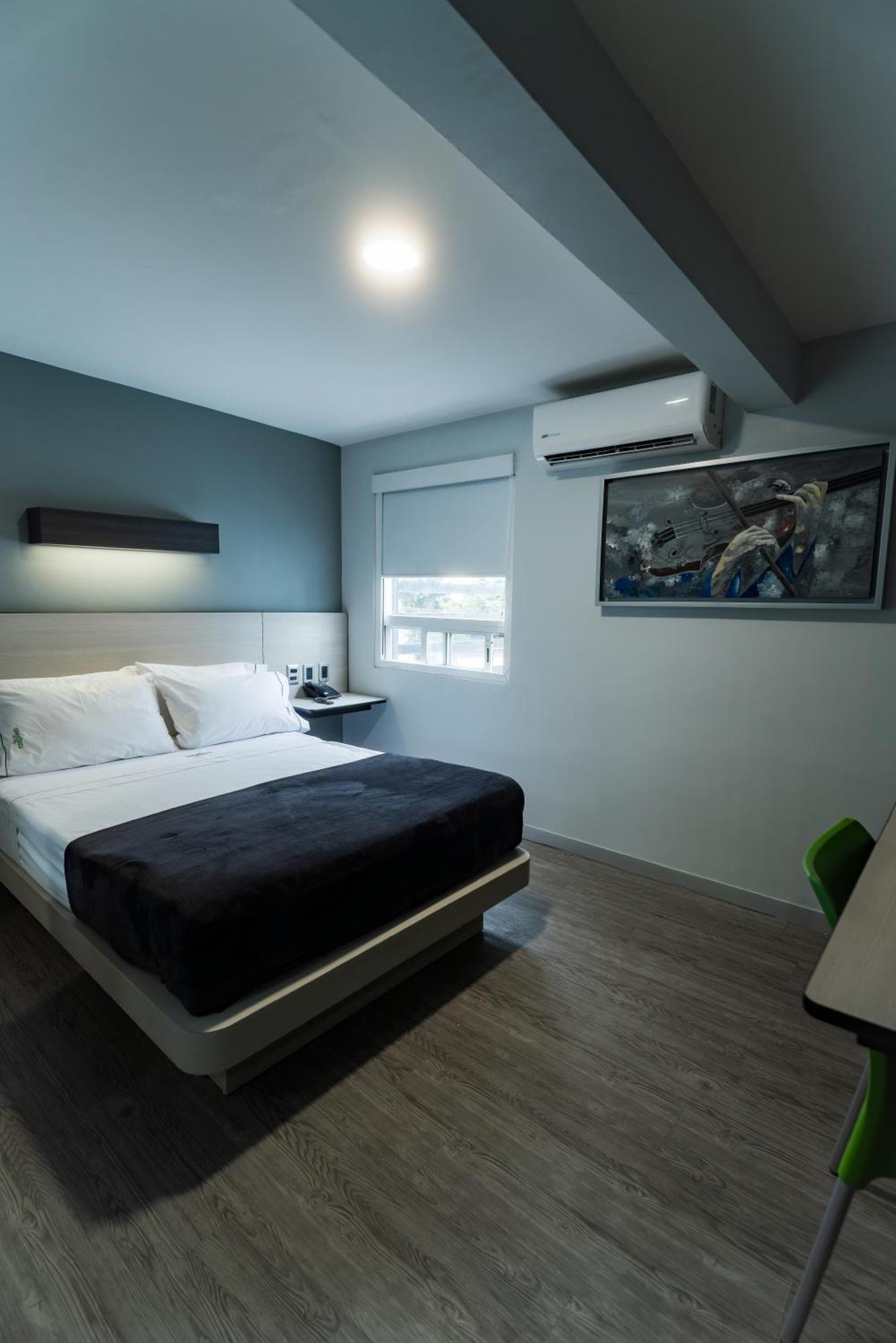 Hotel Lemon Green -Zona Expo Frente Al Centro De Convenciones 과달라하라 외부 사진