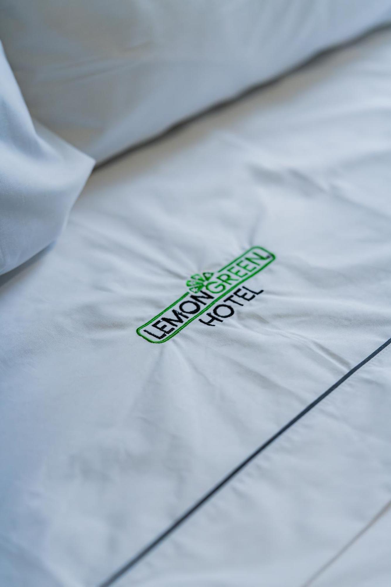 Hotel Lemon Green -Zona Expo Frente Al Centro De Convenciones 과달라하라 외부 사진