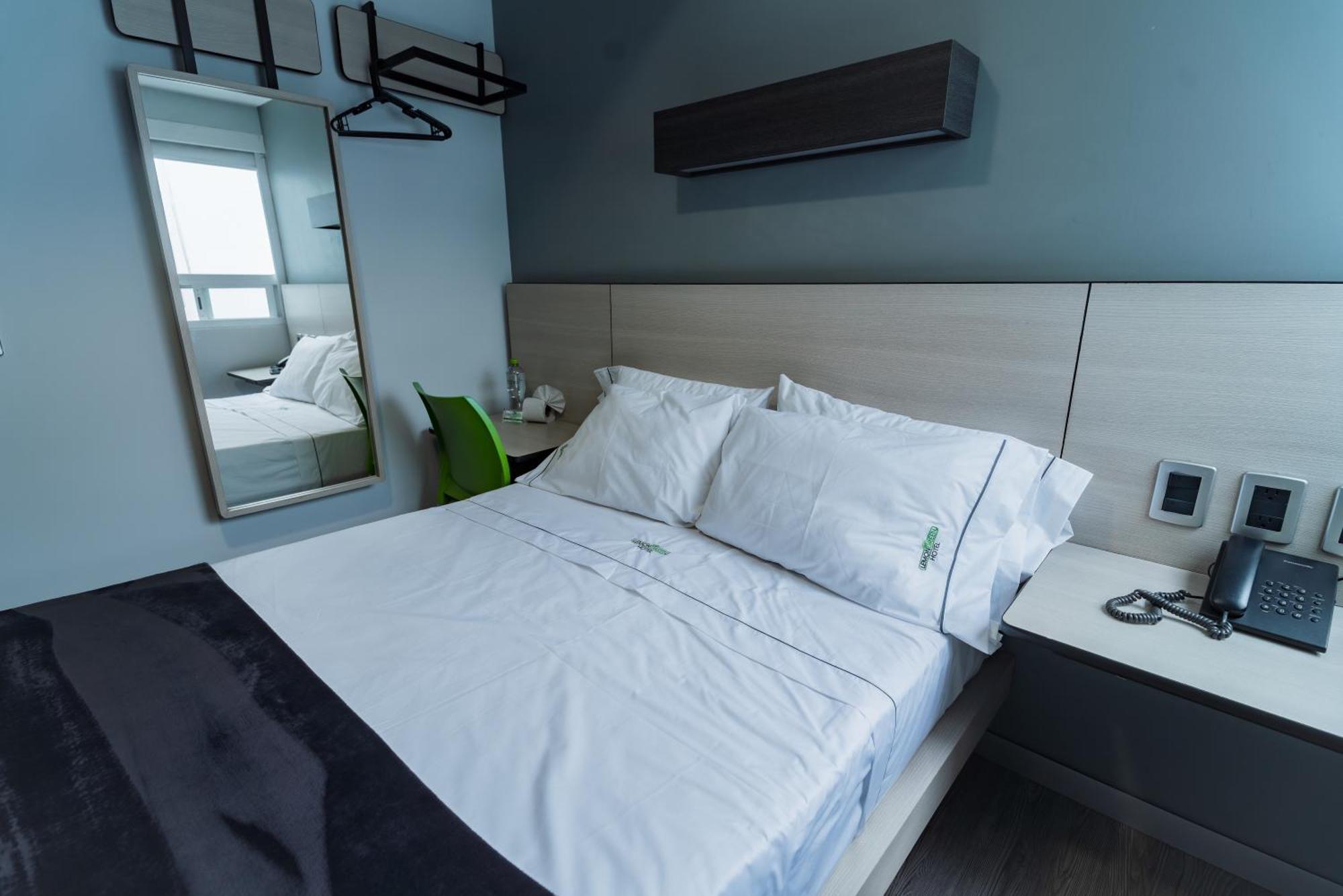 Hotel Lemon Green -Zona Expo Frente Al Centro De Convenciones 과달라하라 외부 사진