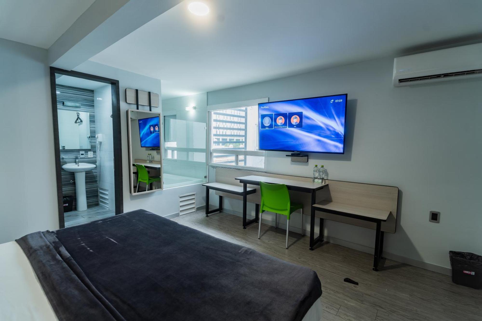 Hotel Lemon Green -Zona Expo Frente Al Centro De Convenciones 과달라하라 외부 사진