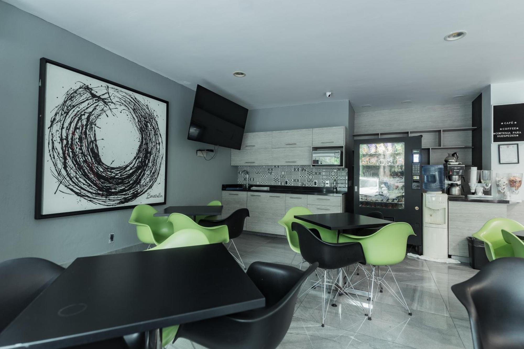 Hotel Lemon Green -Zona Expo Frente Al Centro De Convenciones 과달라하라 외부 사진